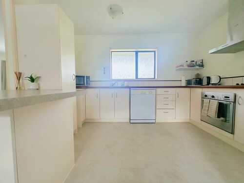 Perfect for Large group-Near Redwood Forest