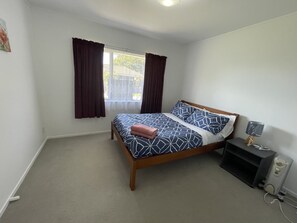 5 bedrooms, iron/ironing board, WiFi, bed sheets - Perfect for Large group-Near Redwood Forest (Rotorua)