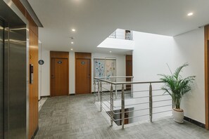 Hallway - Thapae Twins Hotel (Chiang Mai)