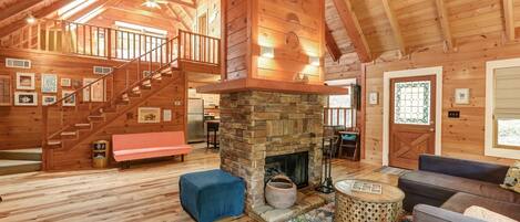 TV, peis og DVD-spiller