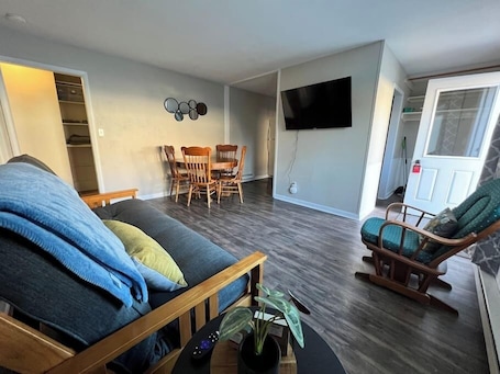 TV. The Badland - A Home in the Heartland