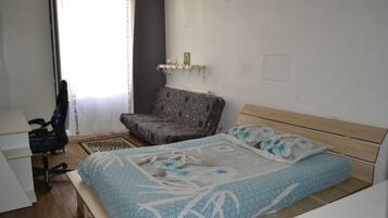 1 makuuhuone, työpöytä, silitysrauta/-lauta, ilmainen Wi-Fi