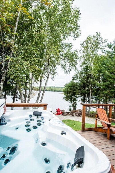 Lakeside Retreat with Hot Tub