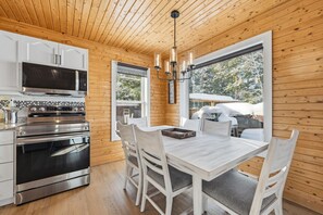 Fridge, microwave, oven, stovetop - Lakeside Retreat with Hot Tub (Windsor)