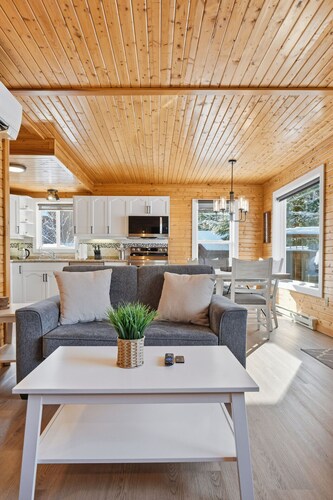 Lakeside Retreat with Hot Tub