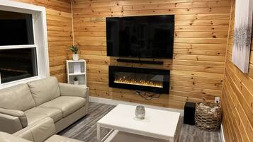 Smart-TV, peis og stereoanlegg