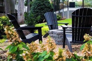 Terrace/patio - Peaceful Buckhead Oasis (Atlanta)