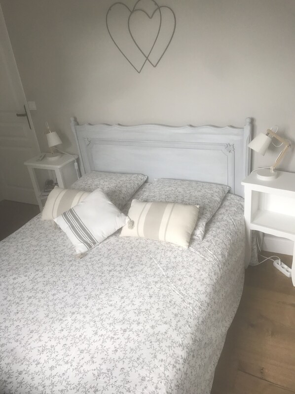 1 habitación, wifi gratis y ropa de cama