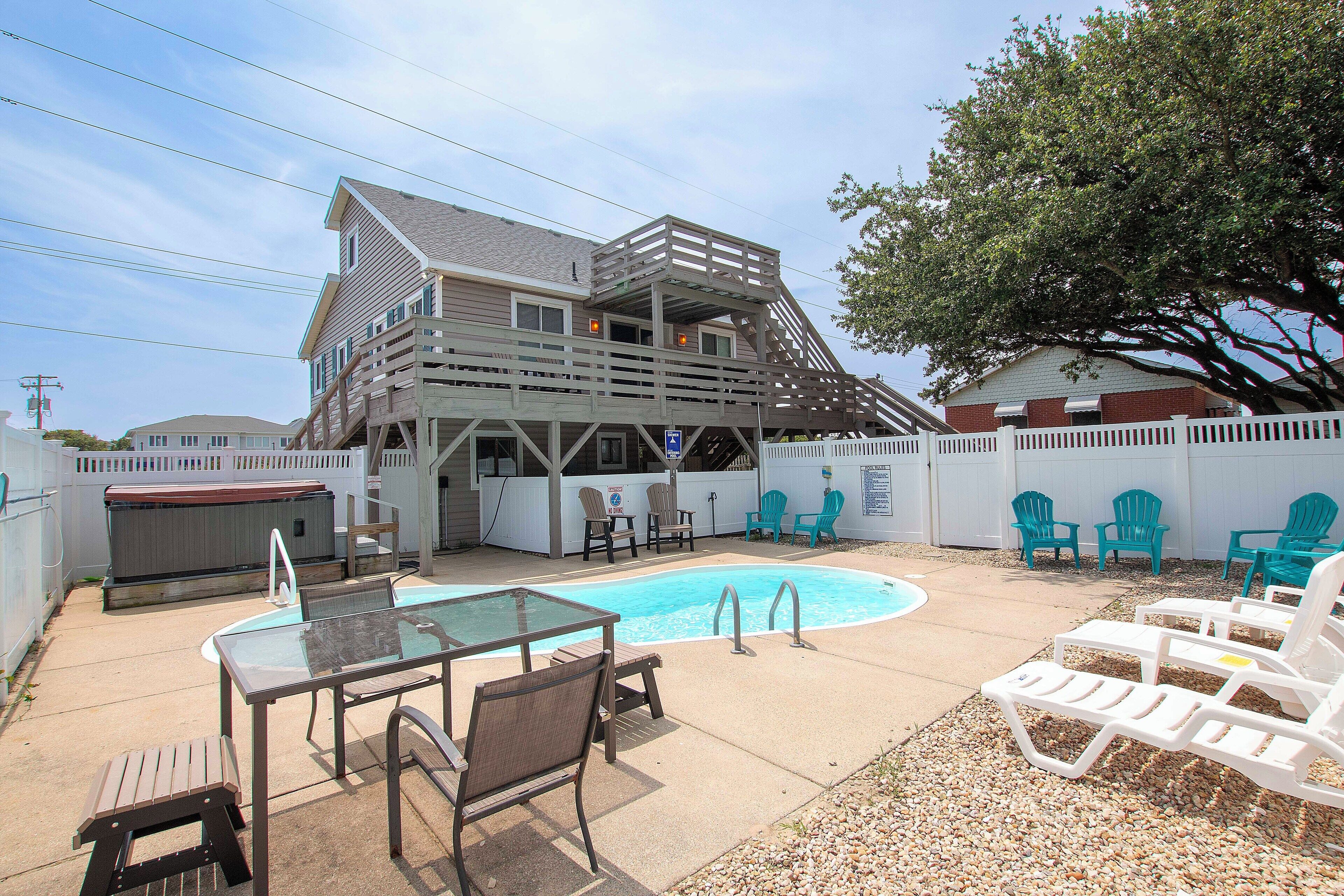KH529, Sea Turtle Sunrise- Oceanside, Private Pool, Hot Tub, MIL Suite
