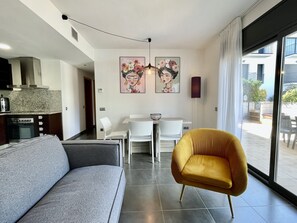TV - DARSENA WITH TERRACE (Estartit)