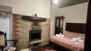 LEYLAK (FIREPLACE) | Individually decorated, individually furnished, free WiFi, bed sheets