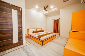 Phòng đôi hoặc 2 giường đơn Deluxe | Truy cập Internet không dây miễn phí 
