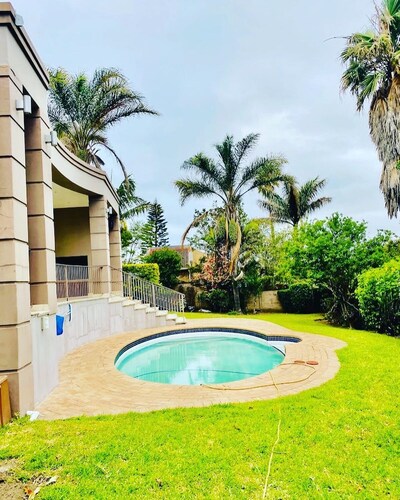 Luxury Villa on Beaconhurst Drive 5 minutes to the beach