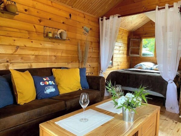 1 bedroom - Au Chalet Fleuri (Fiquefleur-Équainville)