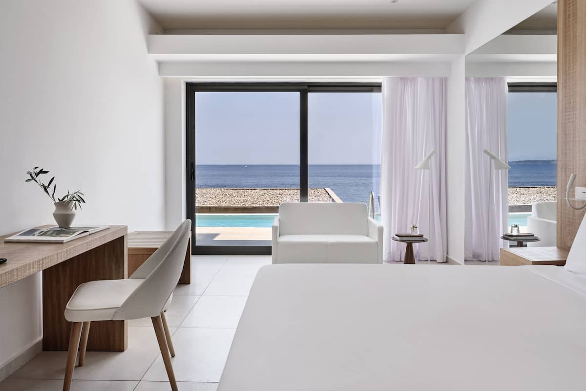 Junior Suite Sea View | 1 Schlafzimmer, kostenlose Minibar, Zimmersafe, Schreibtisch