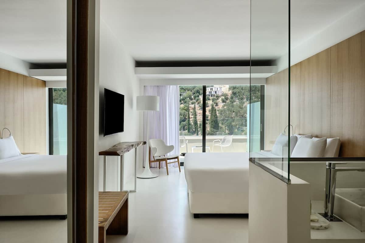 Double/Twin Room Side Sea View | Badezimmer | Kostenlose Toilettenartikel, Haartrockner, BademÀntel, Hausschuhe