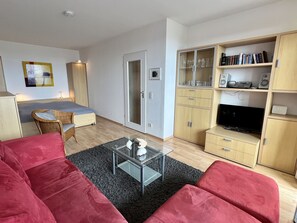 1 bedroom, iron/ironing board, free WiFi