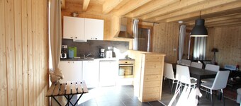 Mountain Chalet, 8 Guests, 4 Bedrooms, South-West Facing, Pet-Friendly, Chamrousse