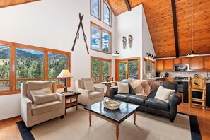 TV, fireplace, video games, foosball - Aspen Escape by Destination Big Bear: Incredible Views and Game Table. Close to Bear Mountain and the Zoo! EV Charger! (Big Bear Lake CA)