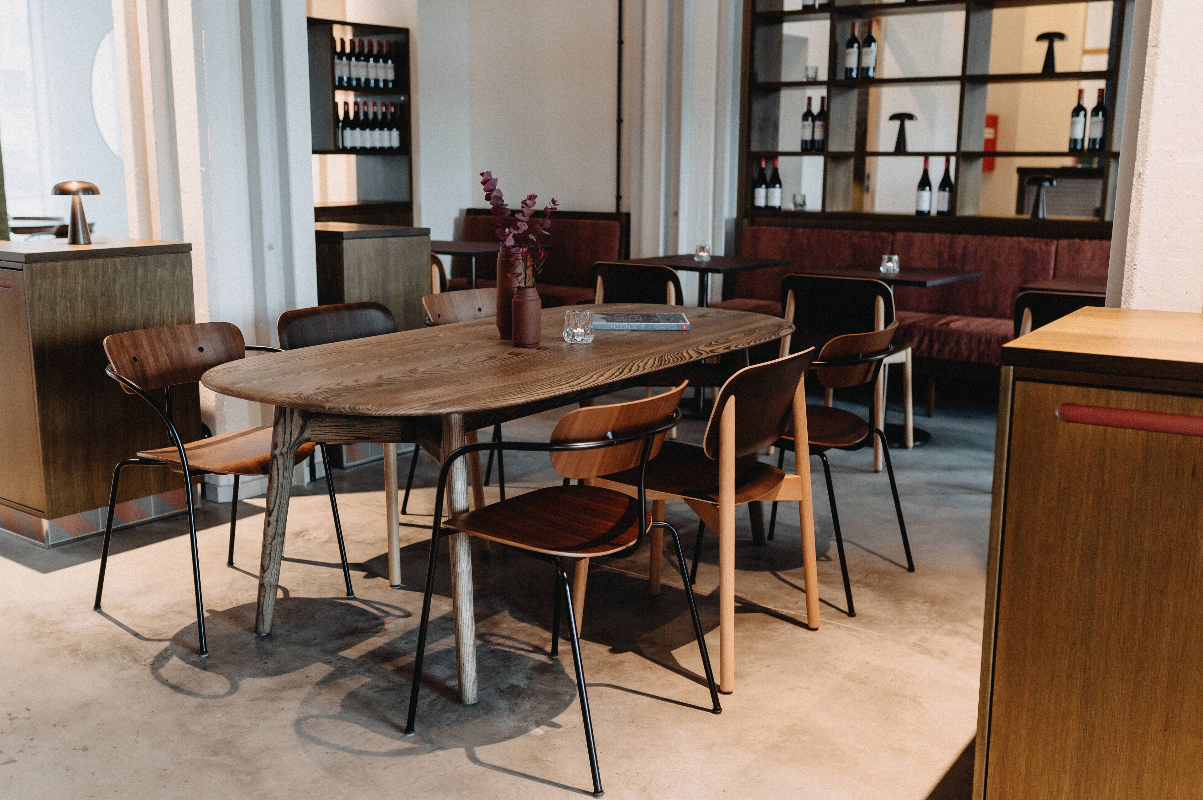 Daily buffet breakfast (EUR 19.50 per person)