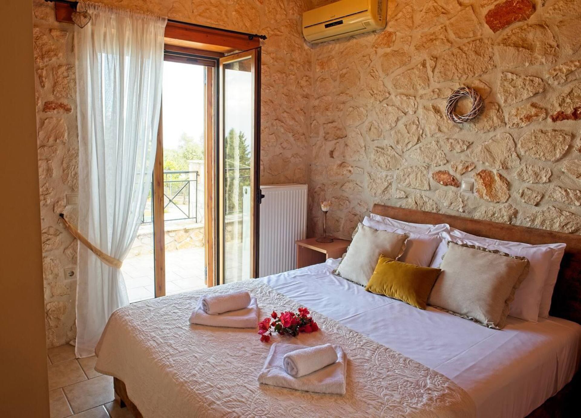 3 عدّة غرف نوم ومكواة/لوح كي وواي فاي مجانًا وملاءات أسرّة