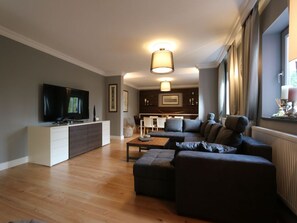 TV - Luxusresidenz am Belvedere (Weimar)