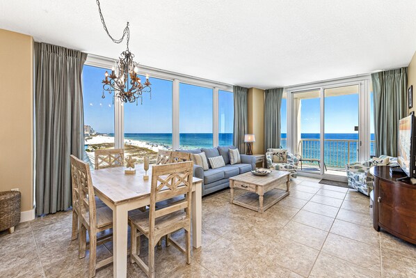 Condo Prestigio, 3 habitaciones, balcón, vista al océano | Servicio a la habitación