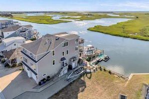 Stunning bayfront home with private dock and breathtaking waterfront views. - Bayfront Beauty - Stylish Bay Front Escape with Fire Pit (Avalon)
