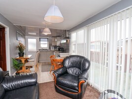 Cottage | Living area