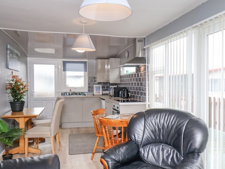 Cottage | Living area