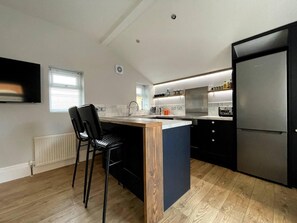 Apartment, Mehrere Betten | Eigene Küche | Kühlschrank, Mikrowelle, Ofen, Herdplatte