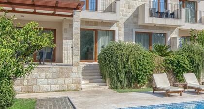 Mediterranean style luxury villa - 3min from the beach