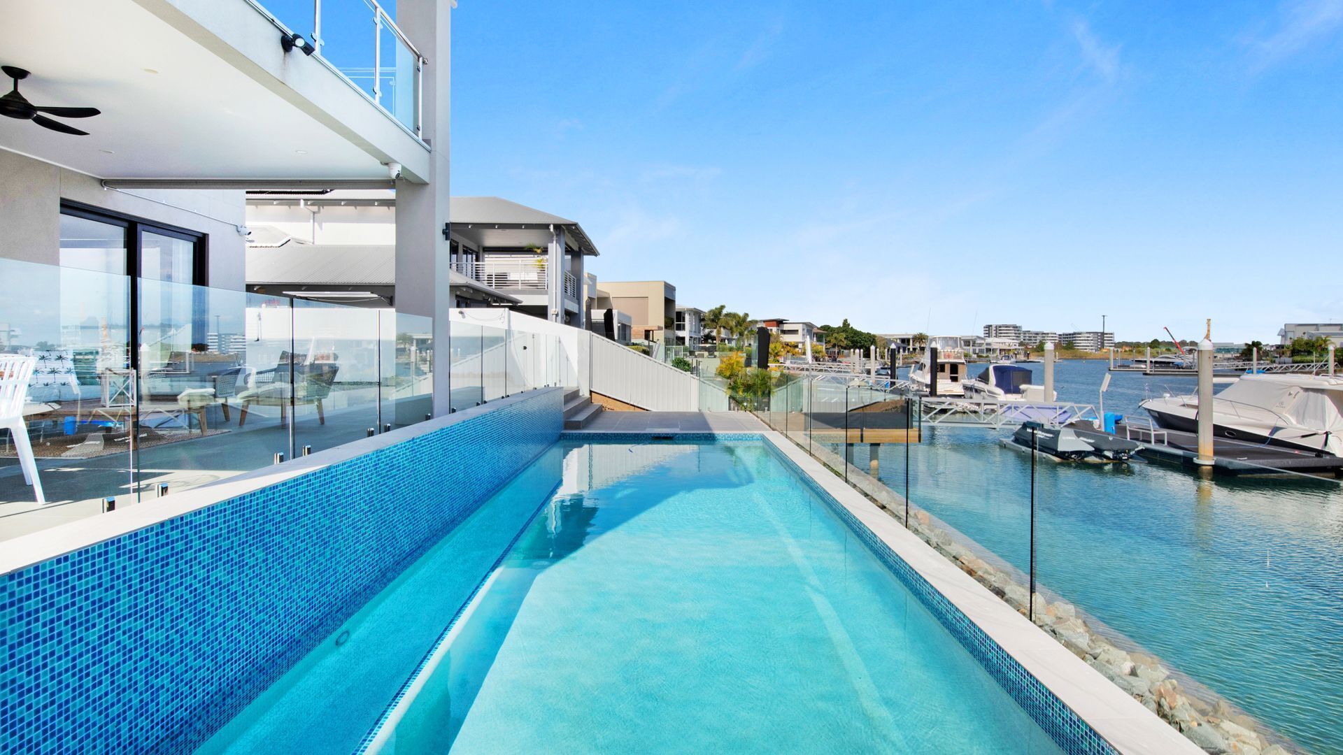 Luxury Family Retreat in Hope Island