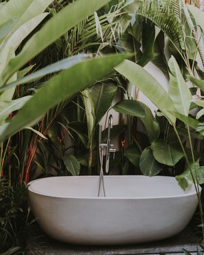 Luxury Villa | Bathroom