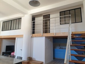 2 bedrooms, desk, iron/ironing board, travel cot - Arcachon 1st line, magnificent 90m2 industrial loft-style duplex. (Arcachon)