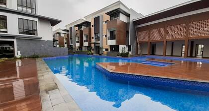 Spacious And Homey 2Br At Asatti Apartment