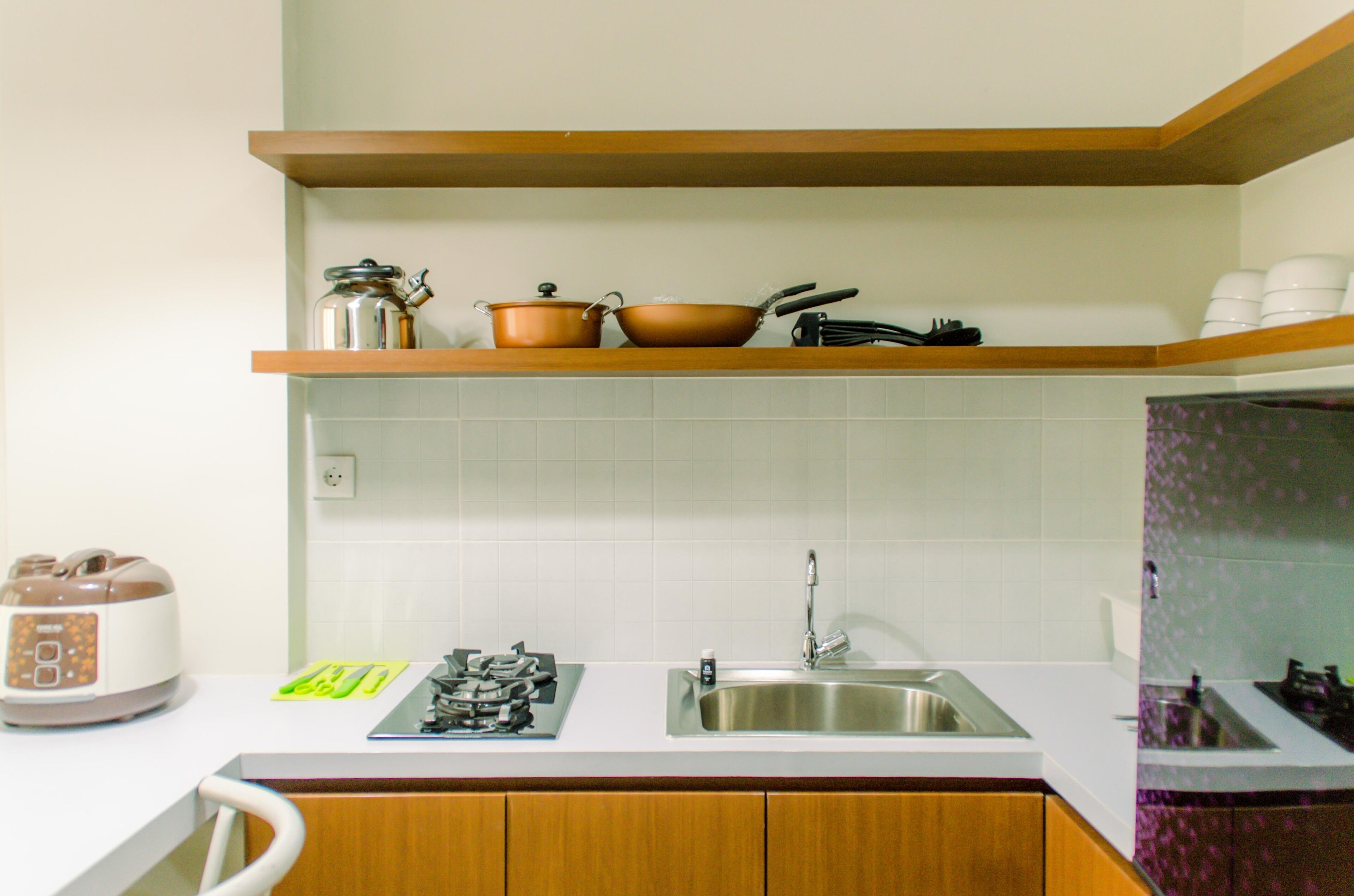 Apartment, 3 Bedrooms | Private kitchen | Fridge, stovetop, cookware/dishes/utensils, dining tables