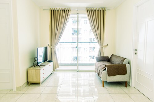 Elegant And Spacious 2Br At Frenchwalk Apartment Near Moi