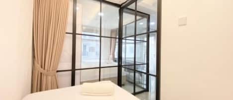 Departamento, 2 habitaciones | Decoración personalizada, muebles diferentes y ropa de cama