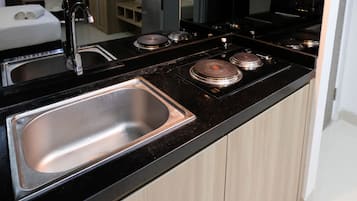 Apartment | Private kitchen | Fridge, cookware/dishes/utensils