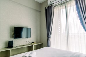 Interior - Nice And Fancy Studio Room At Sky House Bsd Apartment (Pagedangan)