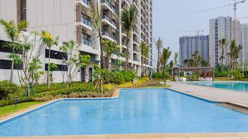 Kolam renang outdoor