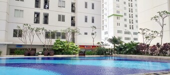 Strategic And Simply 2Br At Bassura City Apartment