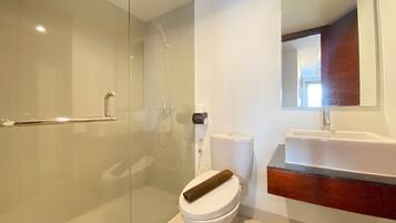 Apartemen, 2 kamar tidur | Kamar mandi | Shower, perlengkapan mandi gratis, dan handuk