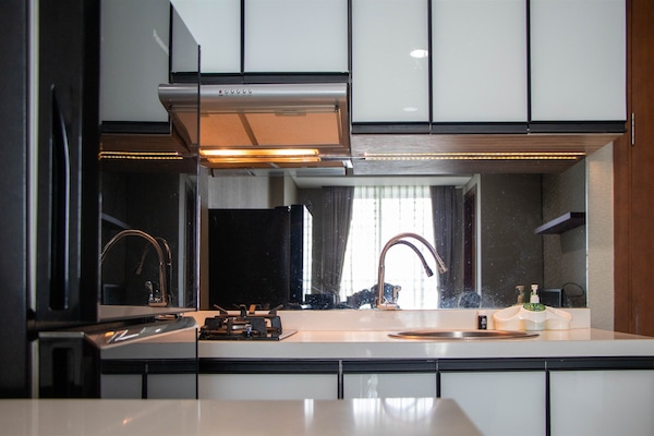 Apartment, 2 Bedrooms | Private kitchen | Fridge, cookware/dishes/utensils