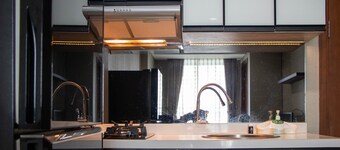 Elegant And Comfy 2Br Apartment At Springhill Terrace Residence