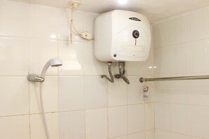 Apartment, 3 Bedrooms | Bathroom | Shower, free toiletries, towels - Comfy And Best Location Studio Room At Bassura City Apartment (Jakarta)