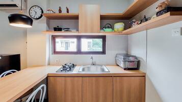 Apartment, 2 Bedrooms | Dapur peribadi | Peti sejuk, dapur, alat memasak/pinggan mangkuk/perkakas dapur