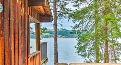 Remote Escape: Serene Lakeside Cabin w/ Beach