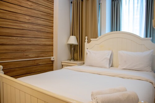 Nice And Cozy 1Br With Extra Room Apartment At Capitol Park Residence